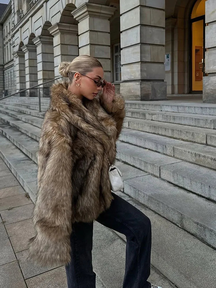 MIRRACH DESIGN WOMEN'S FUR COAT