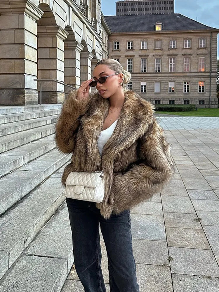 MIRRACH DESIGN WOMEN'S FUR COAT